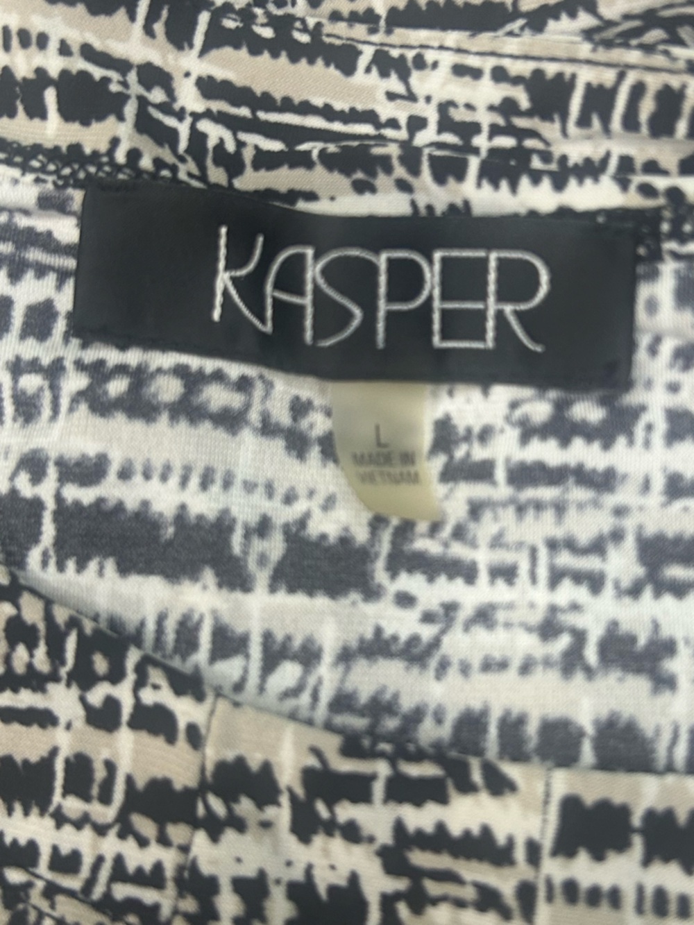 Kasper Black and Cream Abstract Print Sleeveless Top - Picture 3 of 4